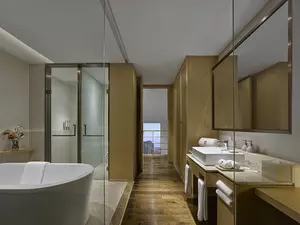 garrya xi'an lintong yueguan bathroom