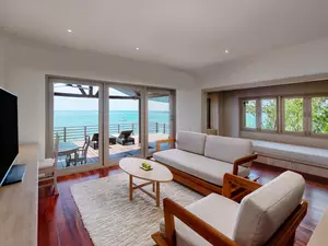 room-Grand-Seafront-Villa-