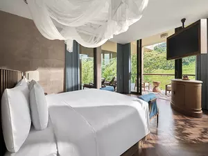 garrya-mu-cang-chai-accommodation-wellbeing-pool-suite